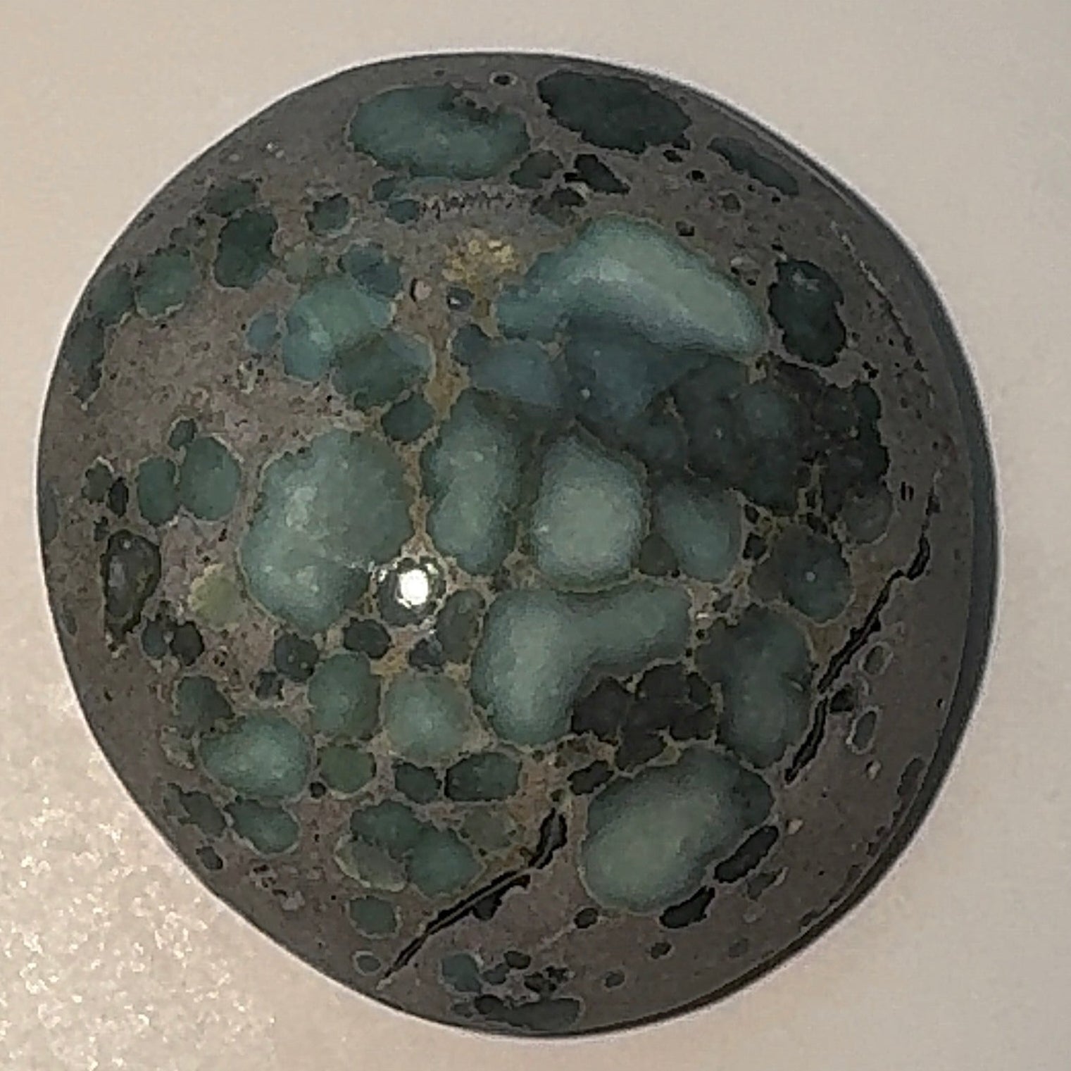 12ct Variscite bi valve pseudomorph